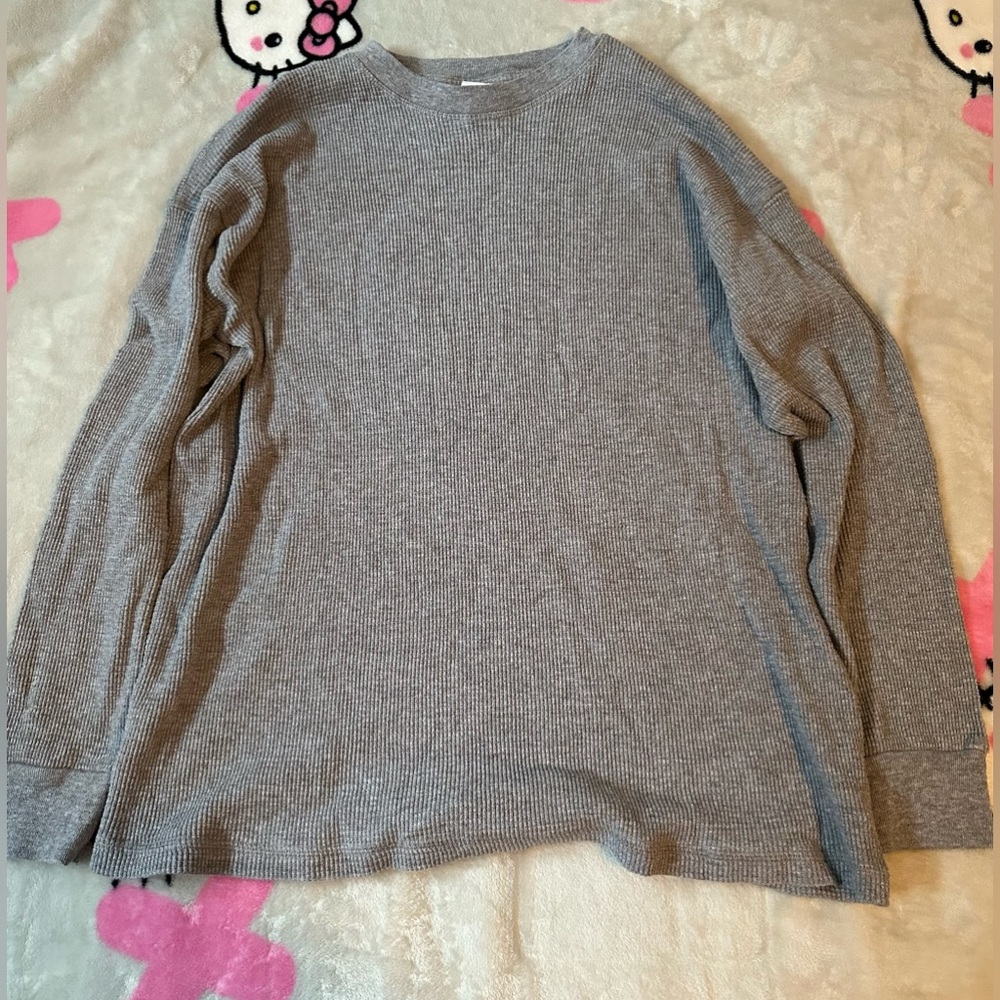 Women’s Aritzia TNA oversized grey waffle long sleeve T shirt size small